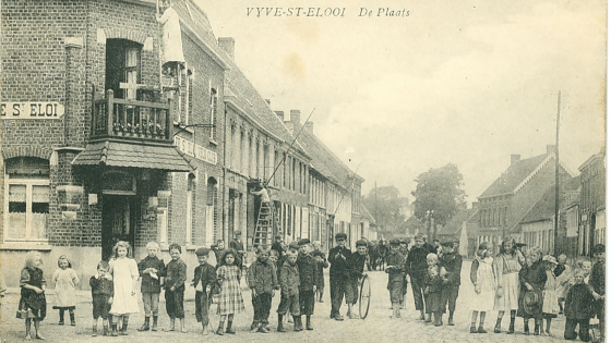 Kinderen in het centrum van Sint-Eloois-Vijve