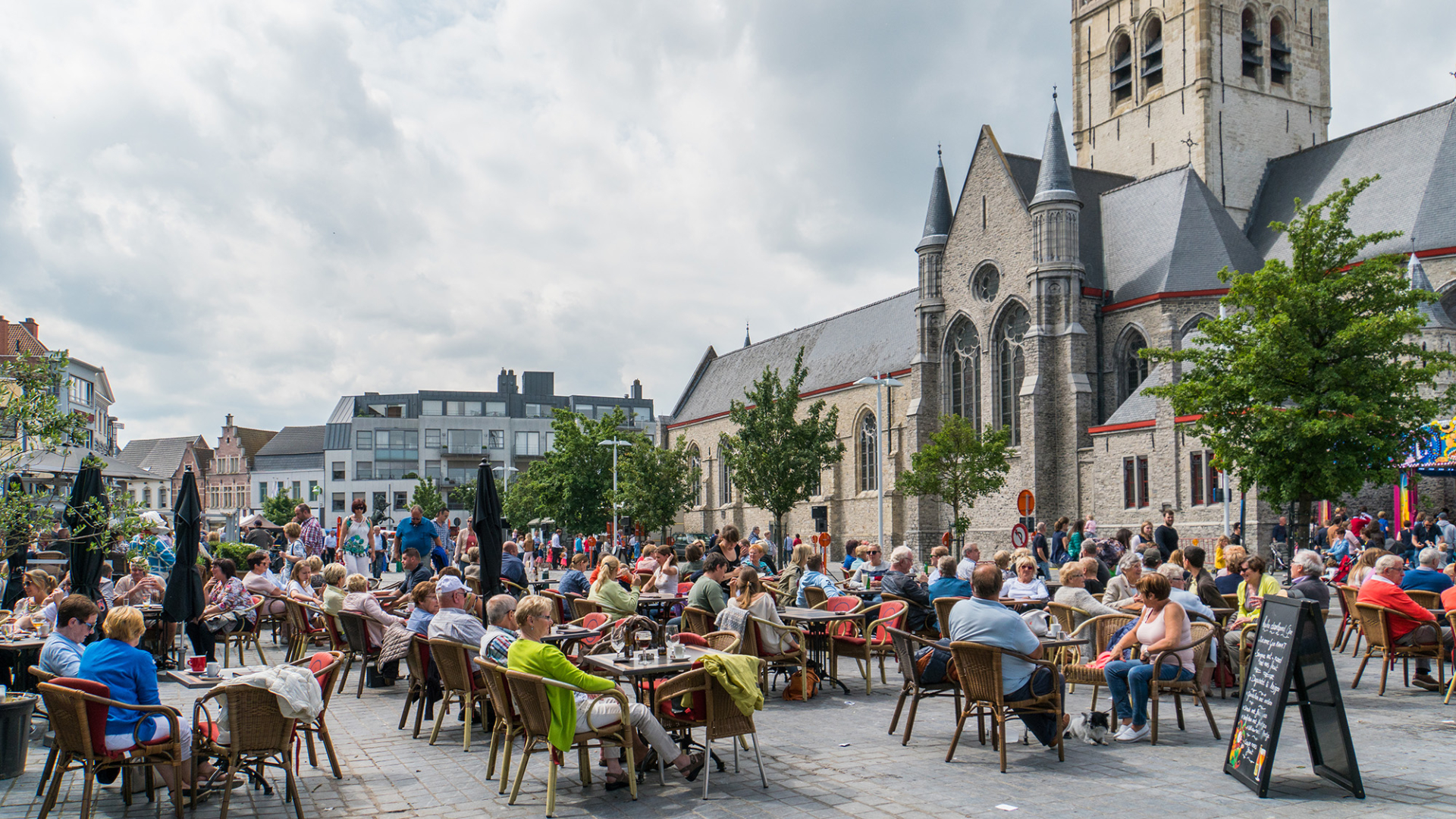 Een terras op de Markt