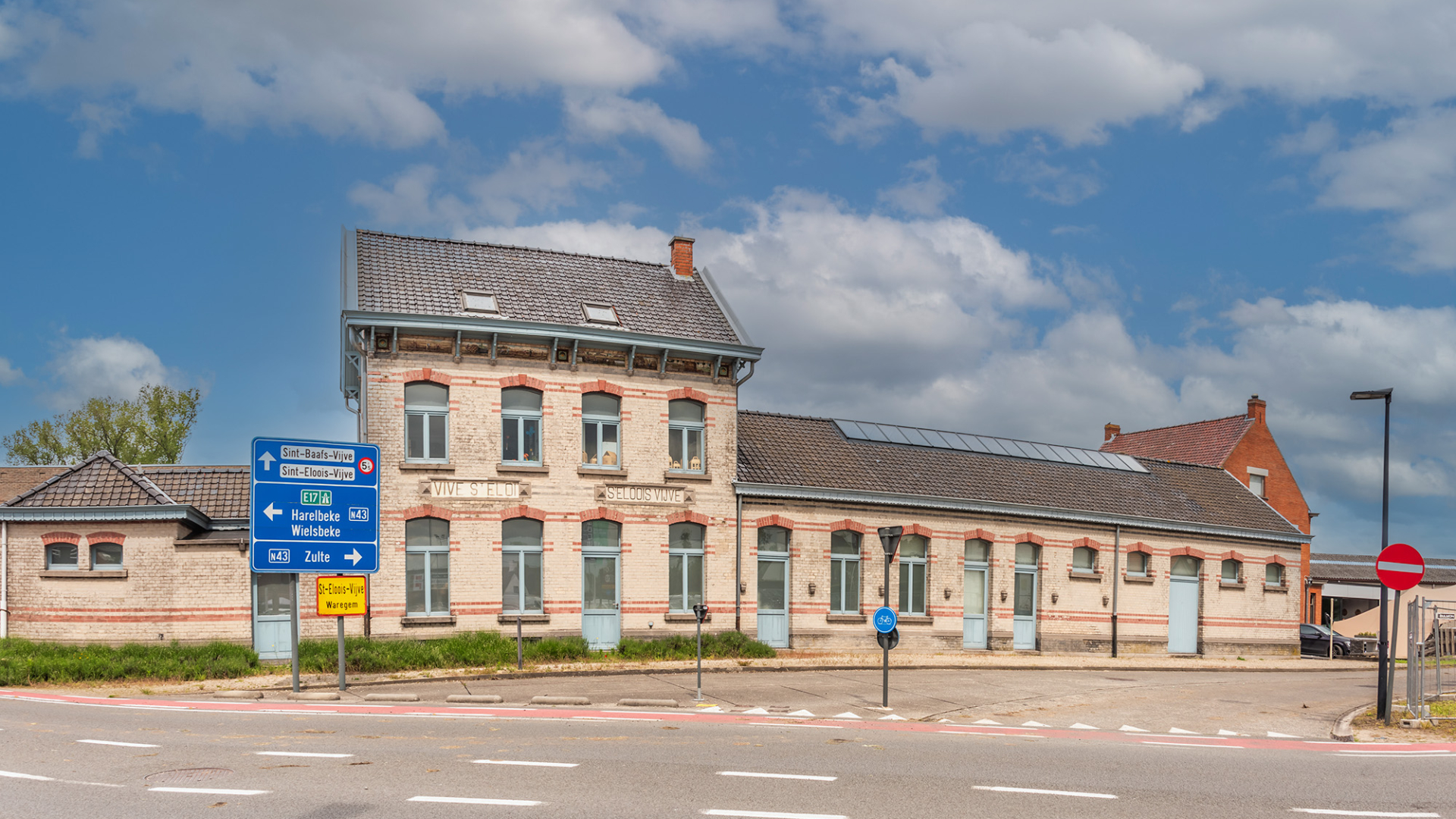 Het vroegere treinstation van Sint-Eloois-Vijve